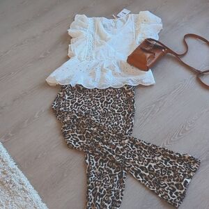 Free People  Cotton eyelet and lace blouse NWT Size M